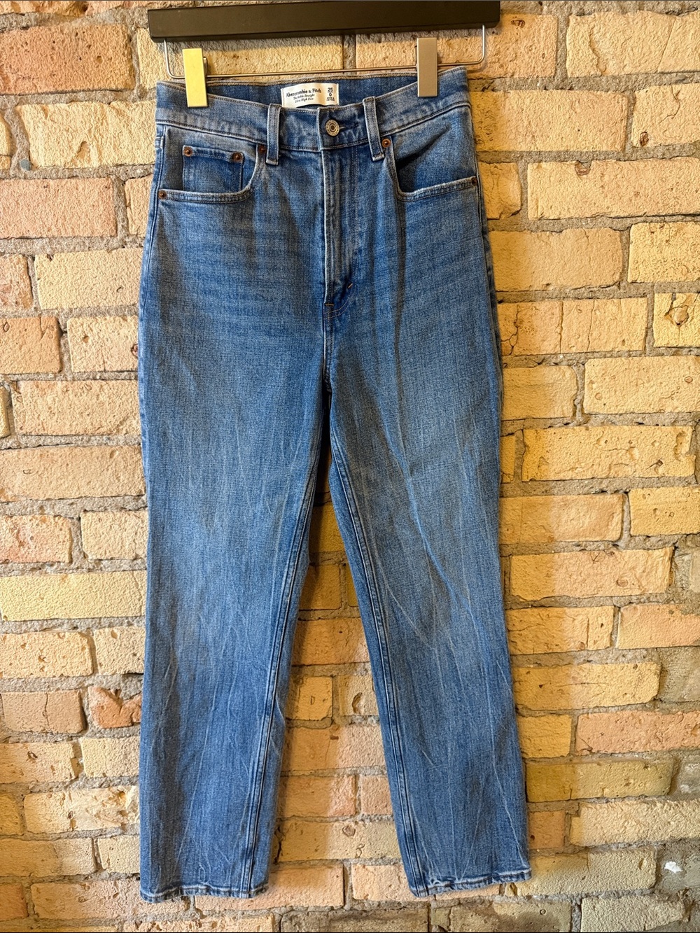 Abercrombie & Fitch The Ankle Straight Ultra High Rise